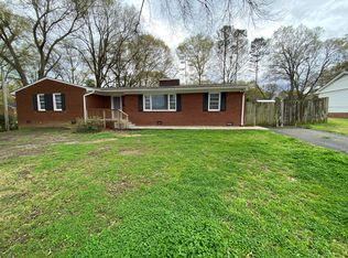 703 Saint Michaels Ln, Gastonia, NC 28052