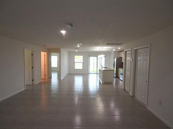 3rd image of 951 San Filippo Dr SE