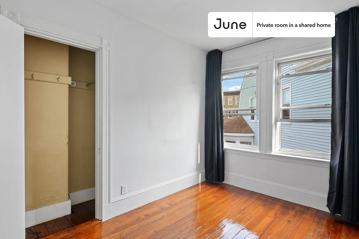 Building Photo - 4 Haskell St #B