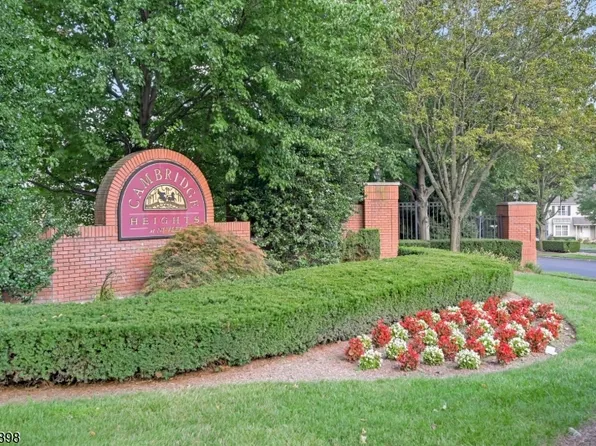 200 Barringer Dr, Nutley, NJ 07110