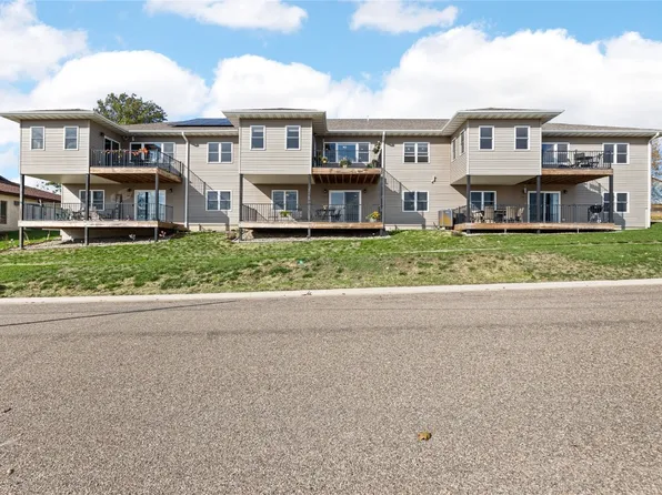 202 W Tuttle St #B, Norway, IA 52318