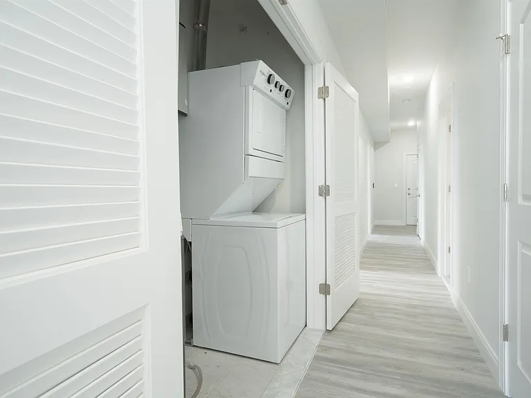 144 Bergen Ave #3D — Photo 15