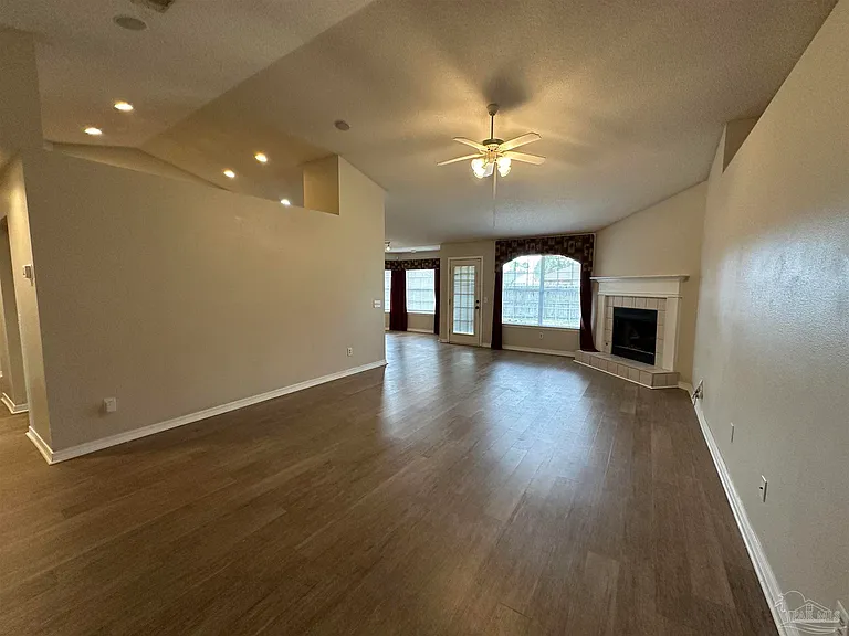 10306 Wailuku Dr — Photo 7