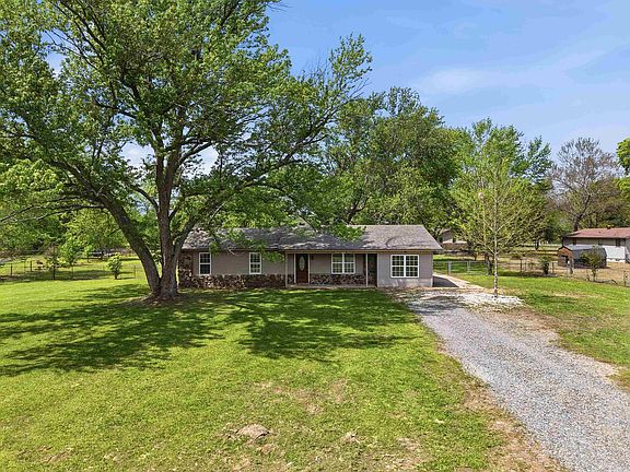 5th image of 574 Lower Ridge Rd