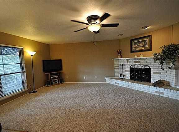 2nd image of 3829 O'Hare Dr