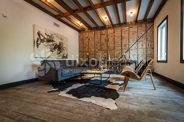 Rented by Dixon Advisory USA Inc. | media 1