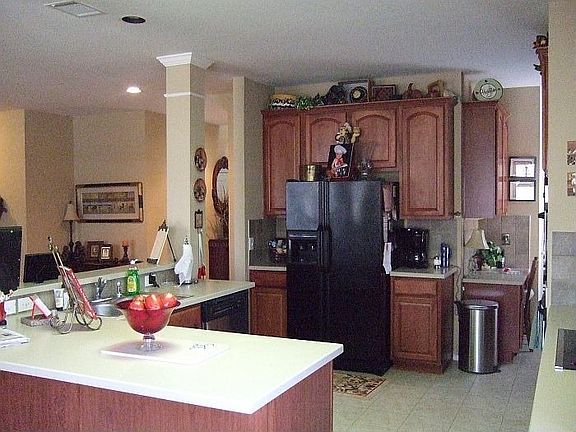 5th image of 4141 Shores Ct