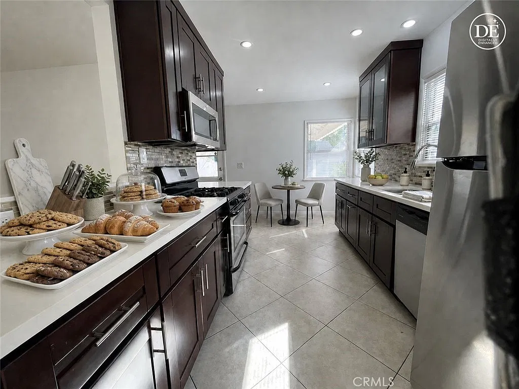 4 bed, 1850 sqft, $5,750 — Photo 3