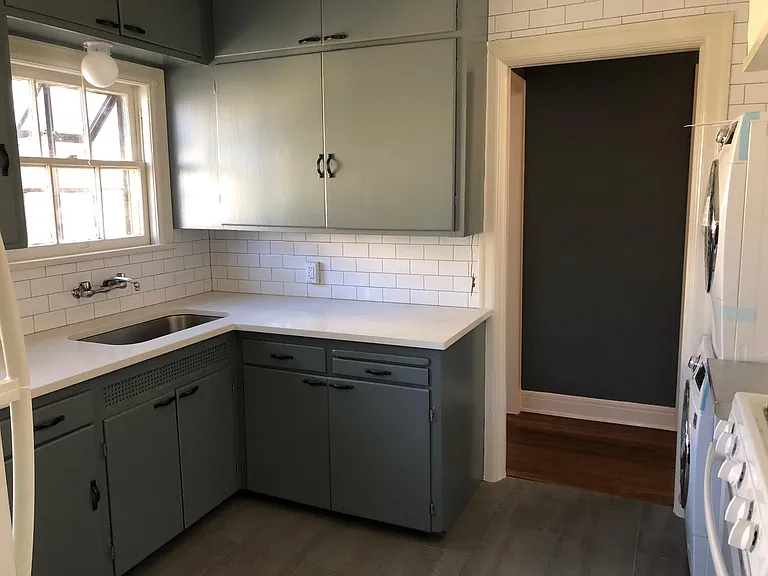 3303 Werner Ave — Photo 4