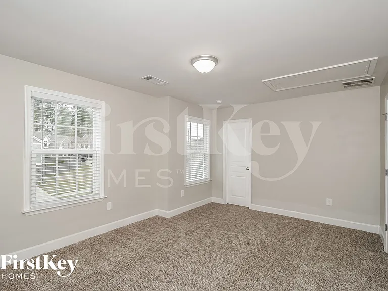 355 Ridgewood Trl — Photo 9