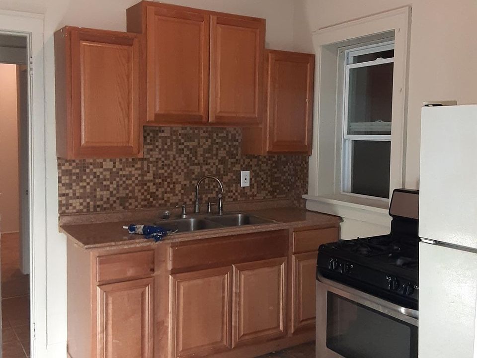 1st image of 310 N Rockford Ave #1