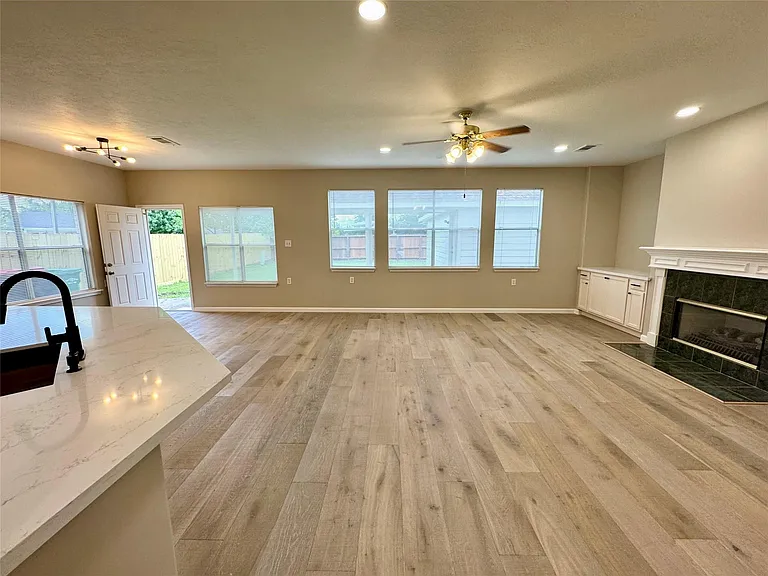 16519 Village View Trl — Photo 6