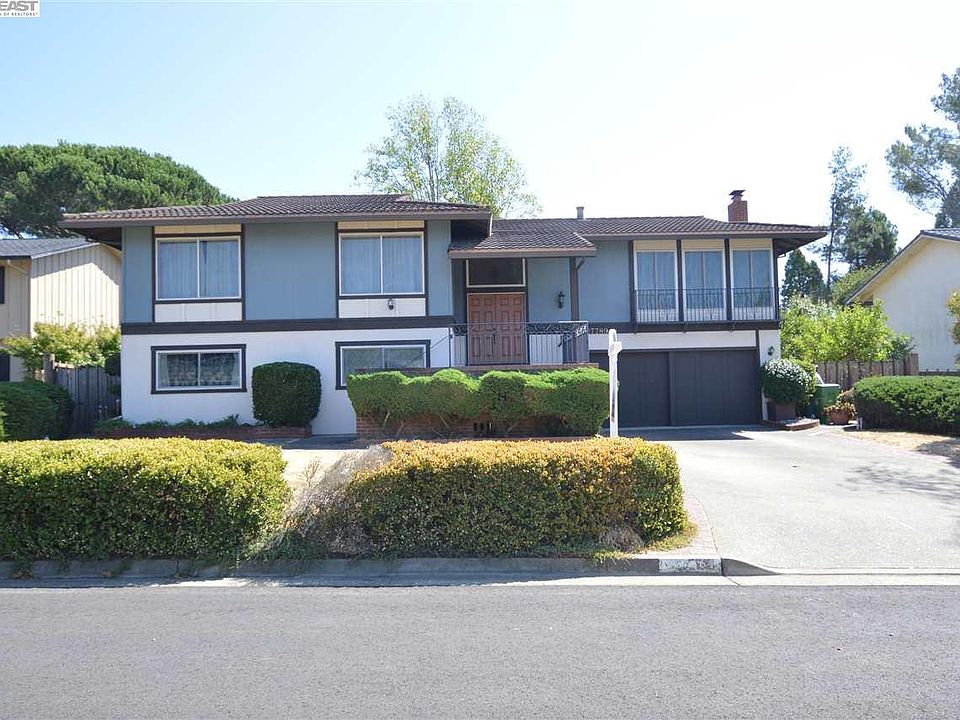1st image of 27789 Pleasant Hill Ct