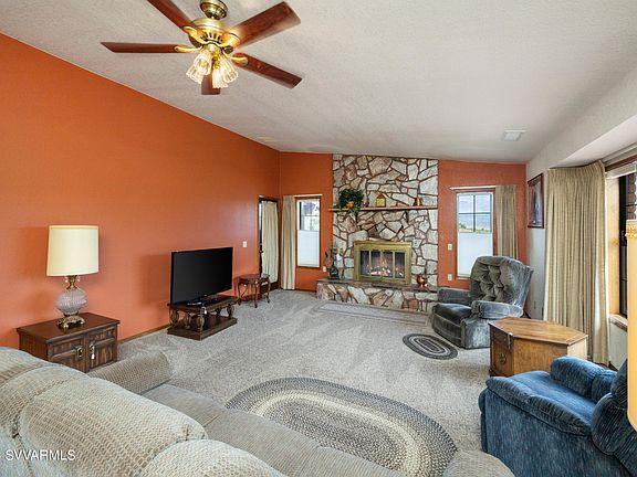 4th image of 1702 S Pecos Drive