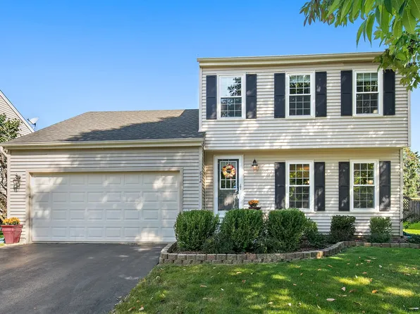 612 River Oaks Ln, Island Lake, IL 60042