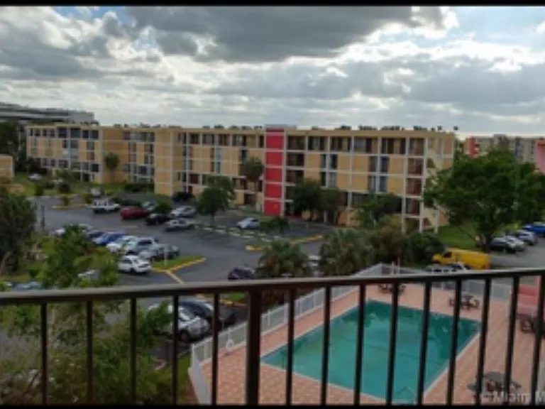 9280 Fontainebleau Blvd #502 — Photo 8