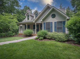 11 Longwood Dr, Galena, IL 61036