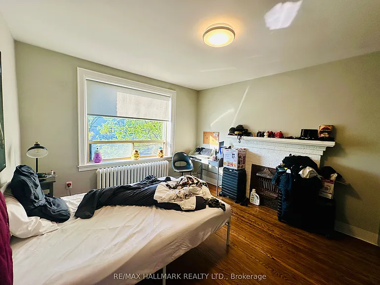 597 Saint Clair Ave W #3 — Photo 4