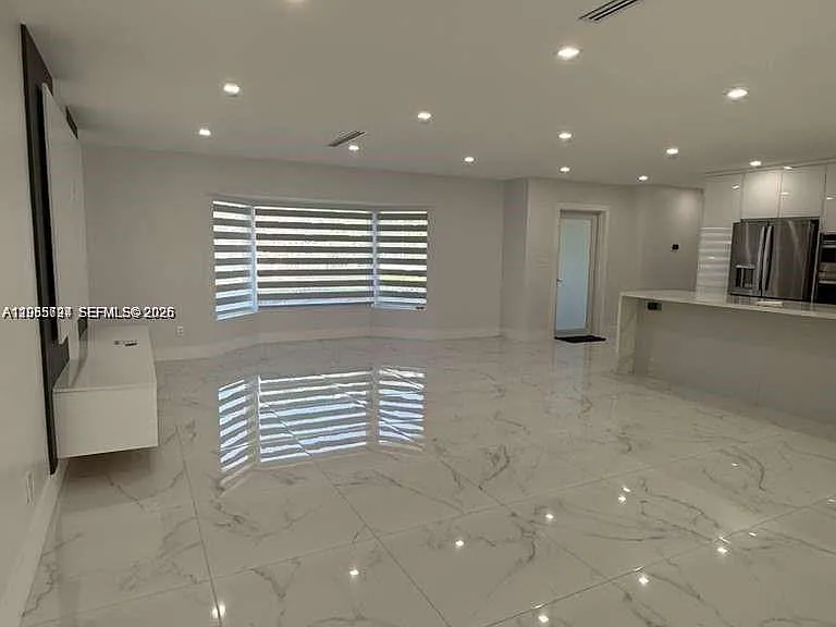 19020 SW 91st Ave — Photo 14