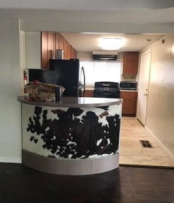 1st image of 701 Monticello Dr #105-B