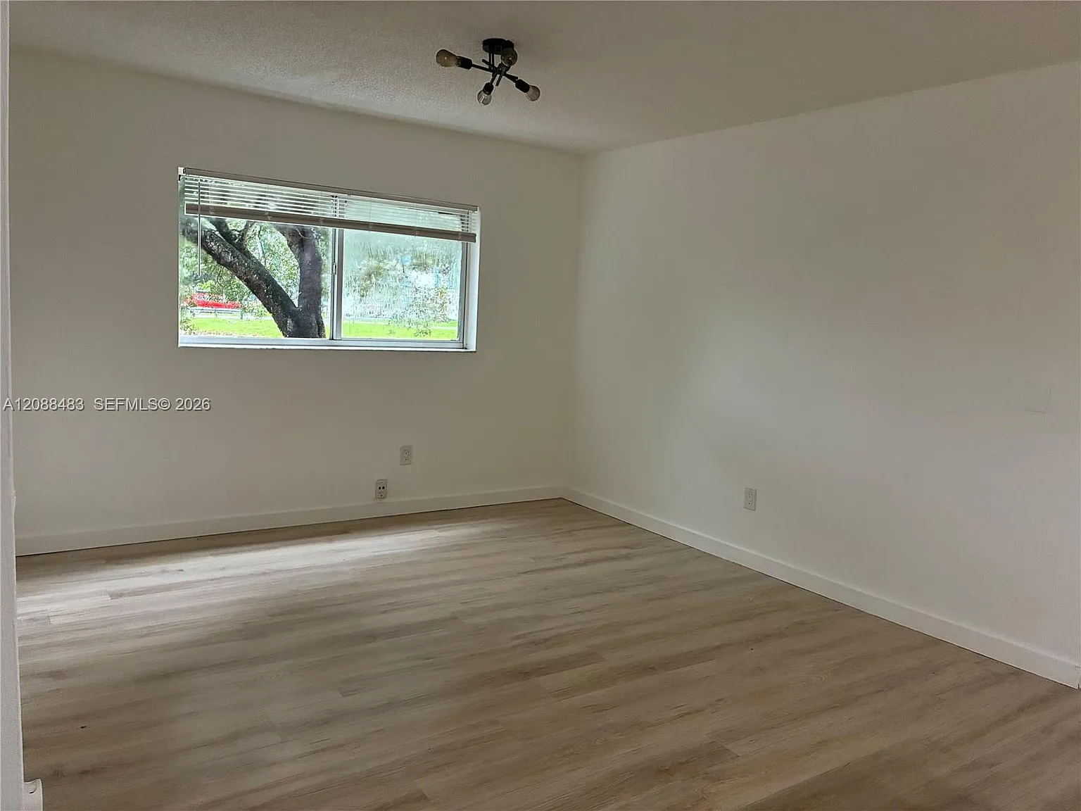 2 bed, 1.0 bath, $1,995 — Photo 3