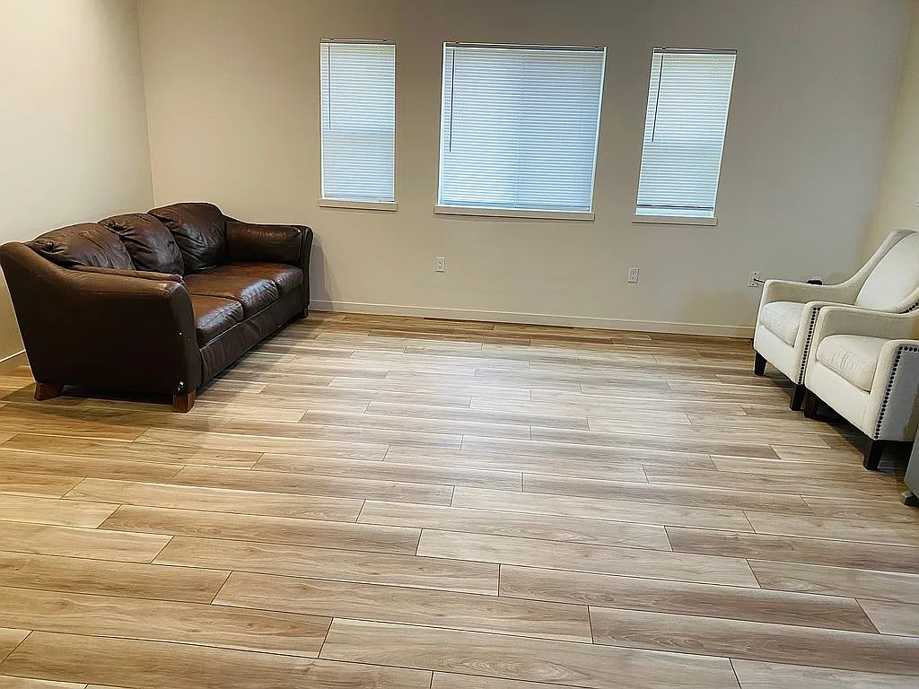 1 bed, 700 sqft, $1,250 — Photo 2
