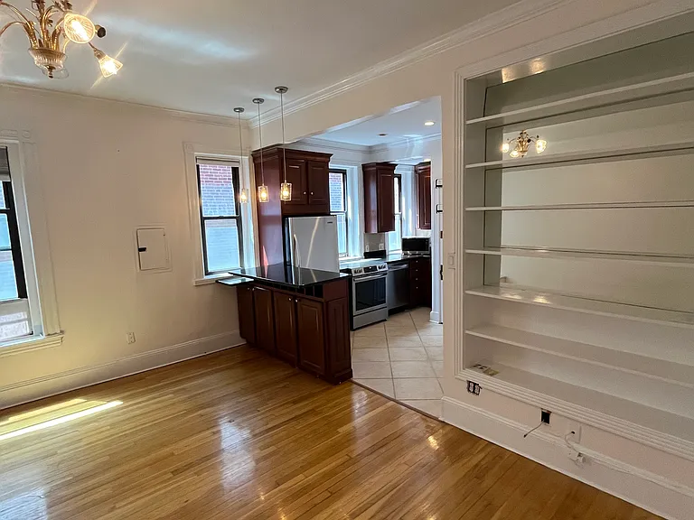 382 Commonwealth Ave #52 — Photo 2