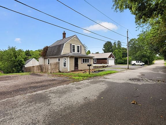 2nd image of 15 Hillside Ave