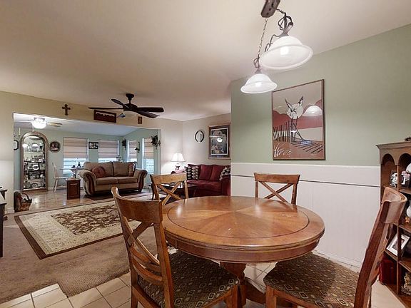 4th image of 2409 Carrelton Dr
