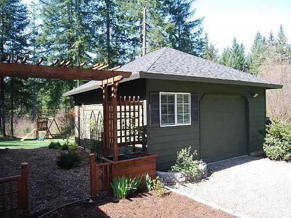 3rd image of 24300 NE 220th Pl