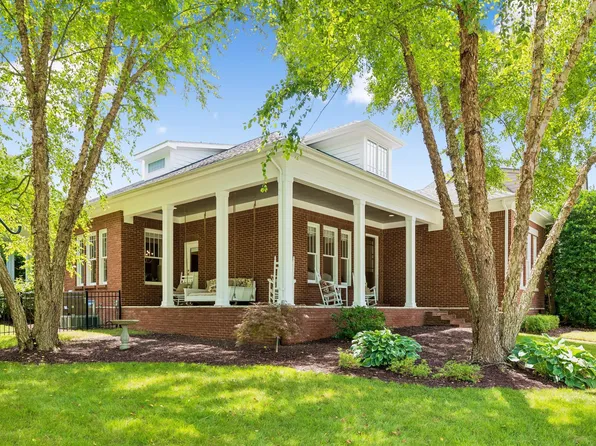 3644 Wareham Dr, Thompsons Station, TN 37179