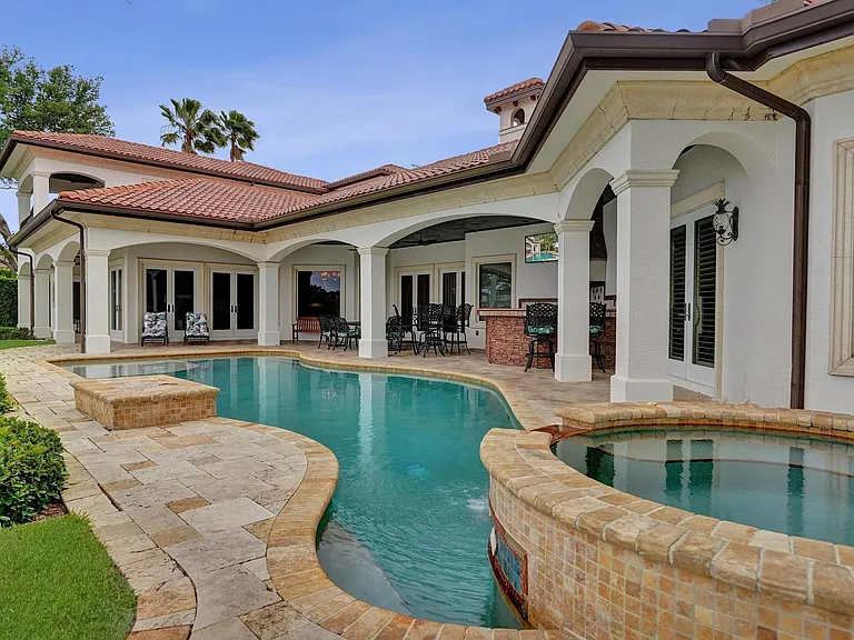 18669 SE Palm Island Ln — Photo 4