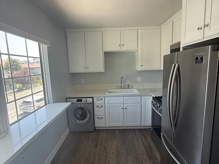 4726 Saint Charles Pl #3 — Photo 4