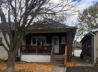 41 6th St, Toronto, ON M8V 3A1