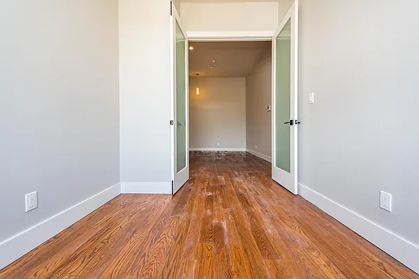 Rented by Nooklyn NYC LLC | media 51