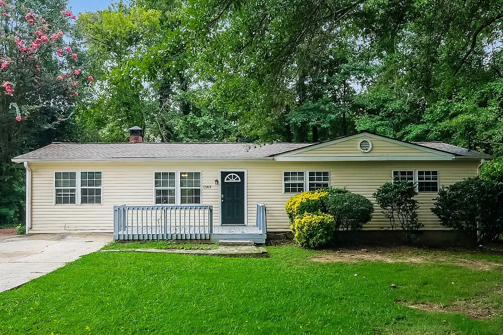 3 bed, 2.0 bath, 1344 sqft, $1,680 — Photo 1