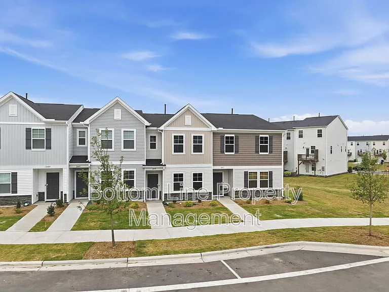 2495 Tonoloway Dr — Photo 2