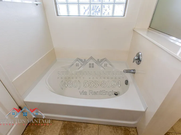 42322 W Lunar St — Photo 32