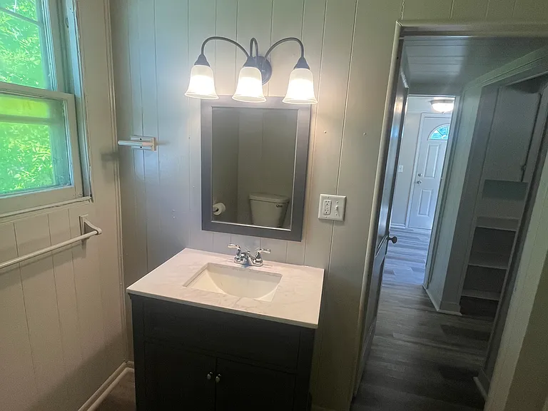 Bathroom vanity
