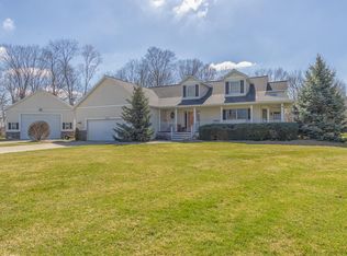 3557 Walnut Park Dr, Hamilton, MI 49419