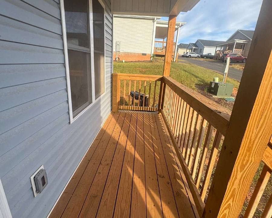 1st image of 203 Quinn Hill Ln