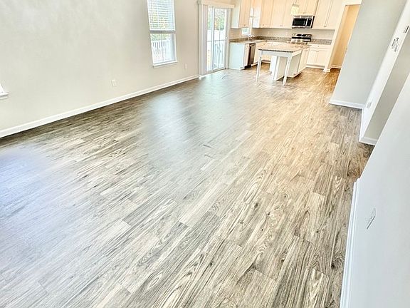 5th image of 4618 Little Creek Ct