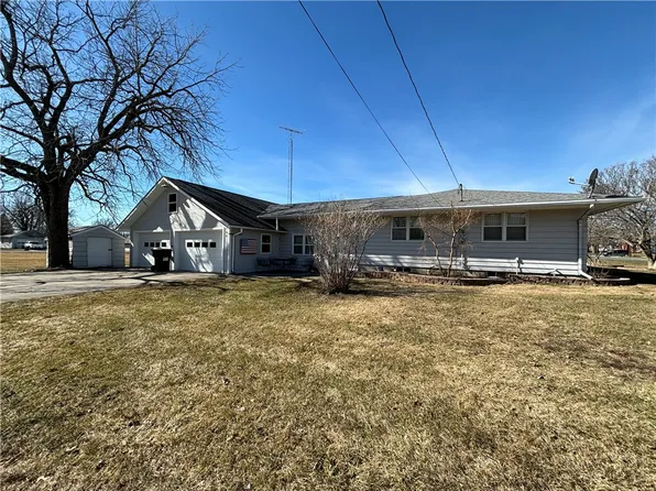 105 S Chestnut St, Fremont, IA 52561