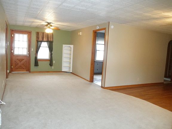 4th image of 1629 Donahoe Dr