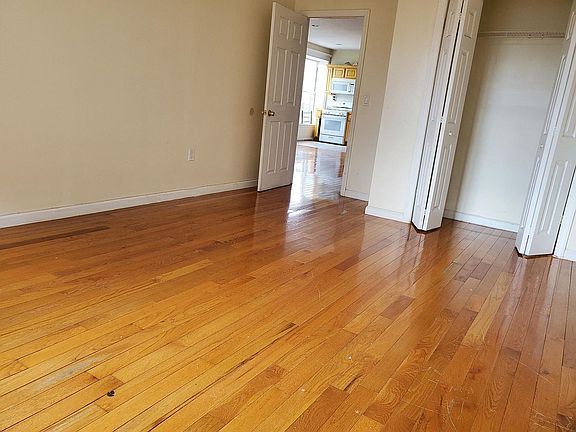 2nd image of 389 Herzl St #3