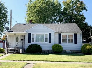 114 N Washington St, Flora, IN 46929