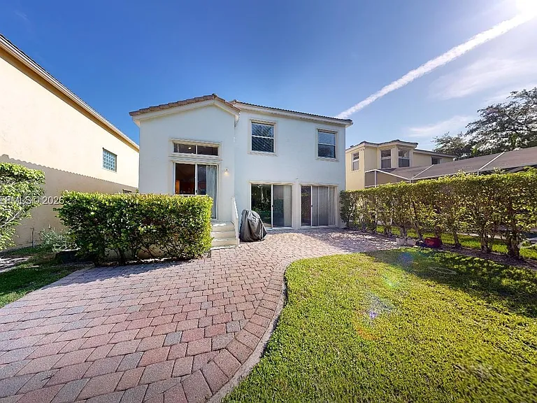 9640 Wyeth Ct — Photo 40