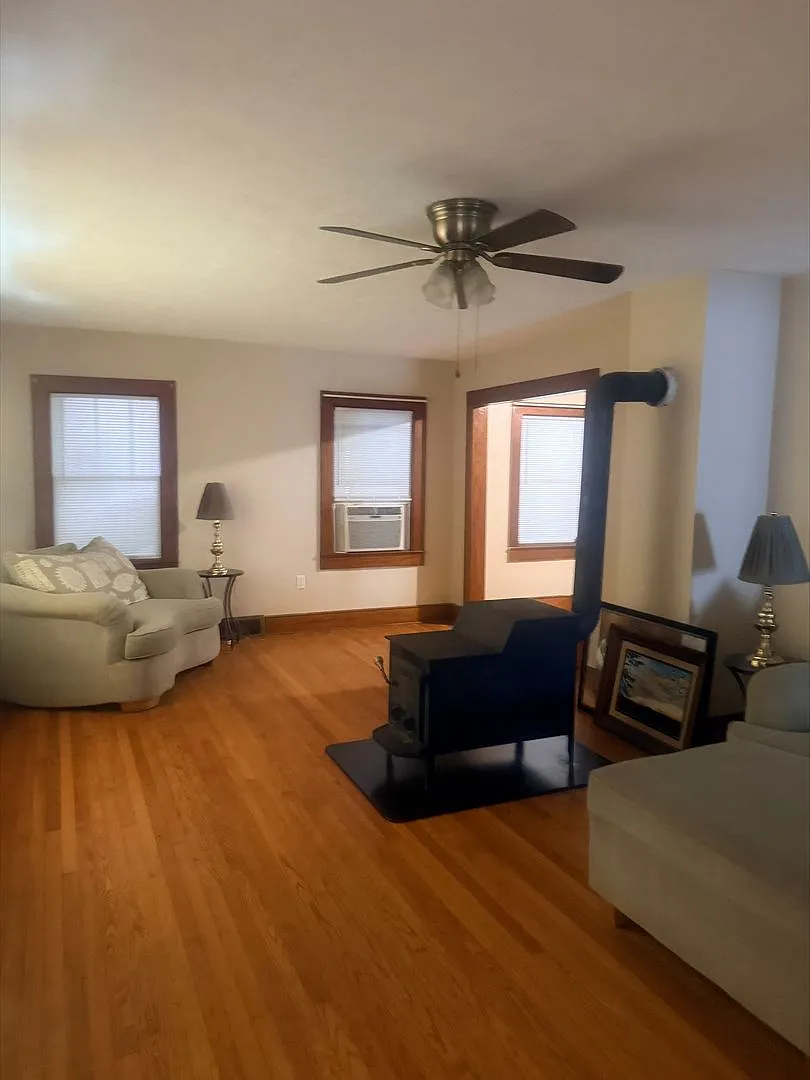 3 Br 1 Bath House — Photo 2