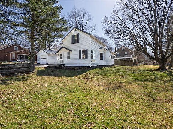 3rd image of 1438 E Main St