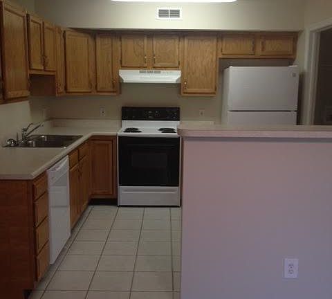 3rd image of 210 Crystal Point Dr